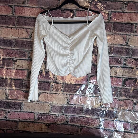 White Ribbed Ruched Off-Shoulder Long Sleeve Crop Top - Picture 12 of 15